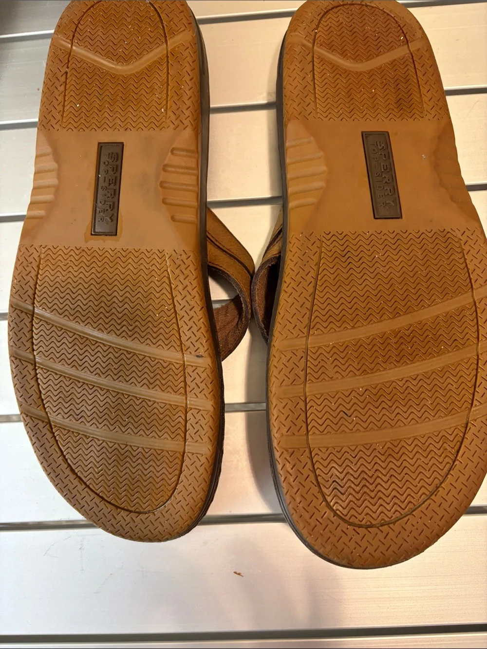 Sperry Havasu Men’s Tan Brown Leather Thong Sandals - Picture 3 of 3